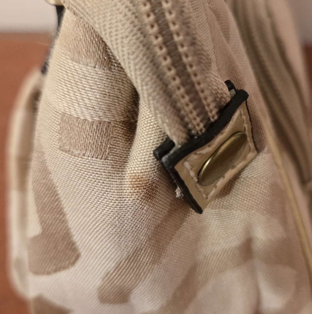 Minicci Vintage Y2K Cream and Gold Shoulder Bag - Picture 13 of 14